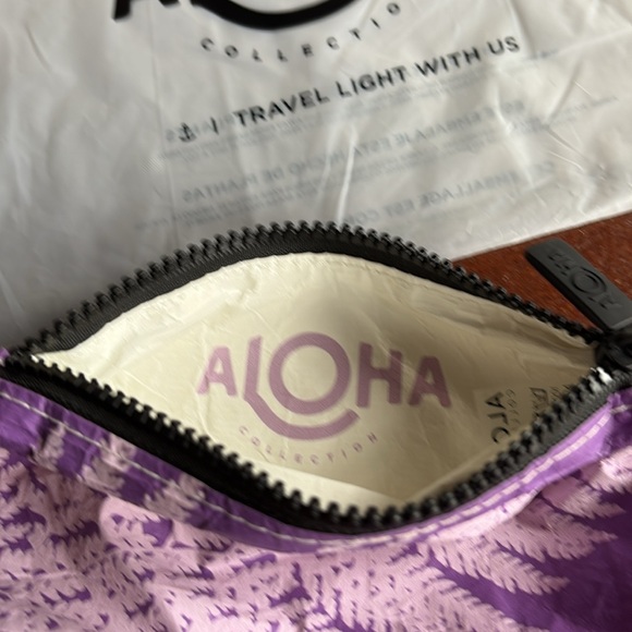 Lavender Zip Bag Aloha Collection - Picture 3 of 5